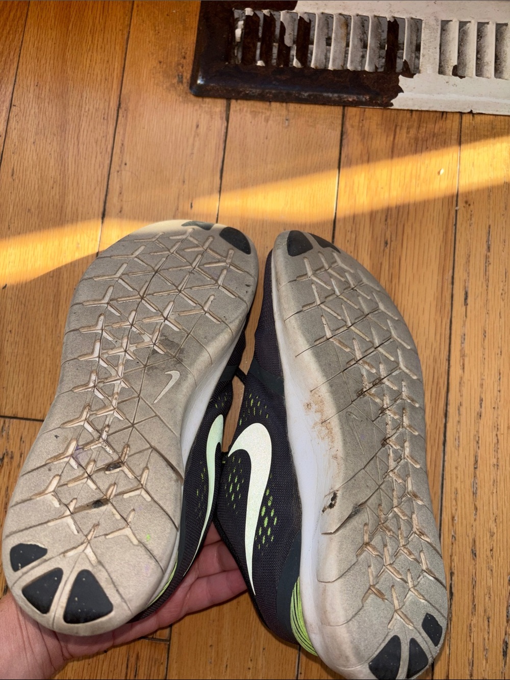 Women’s gym shoes - Picture 4 of 4
